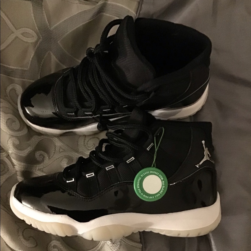 Jordan 11 Retro Jubilee (w)
